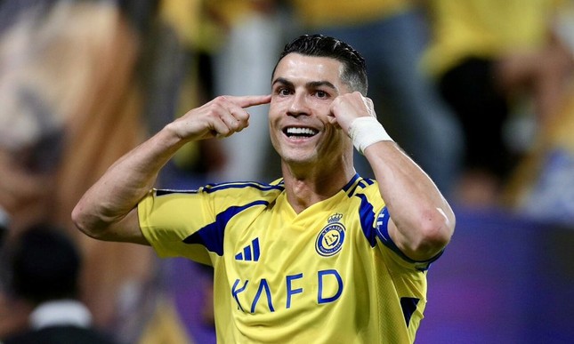 post-image-al-ittihad-cua-benzema-va-kante-vo-dich-saudi-arabia-ronaldo-ngam-ngui-ve-nhi
