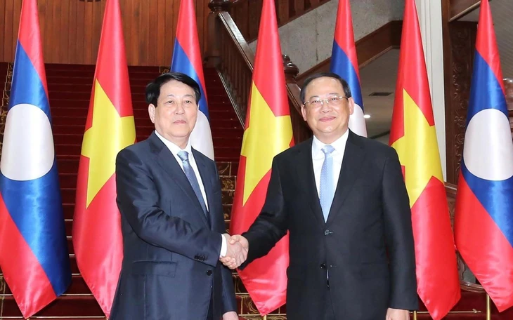 post-image-ben-so-3-cang-vung-ang-bieu-tuong-tinh-huu-nghi-dac-biet-viet-nam-lao