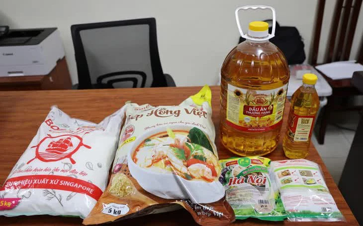 post-image-dau-an-cho-thuc-an-chan-nuoi-thanh-thuc-pham-cho-nguoi-bo-y-te-noi-gi