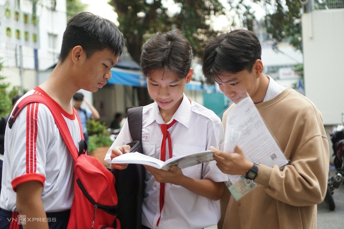 post-image-diem-chuan-lop-10-truong-pho-thong-nang-khieu-tphcm-chuyen-toan-dan-dau-voi-3375