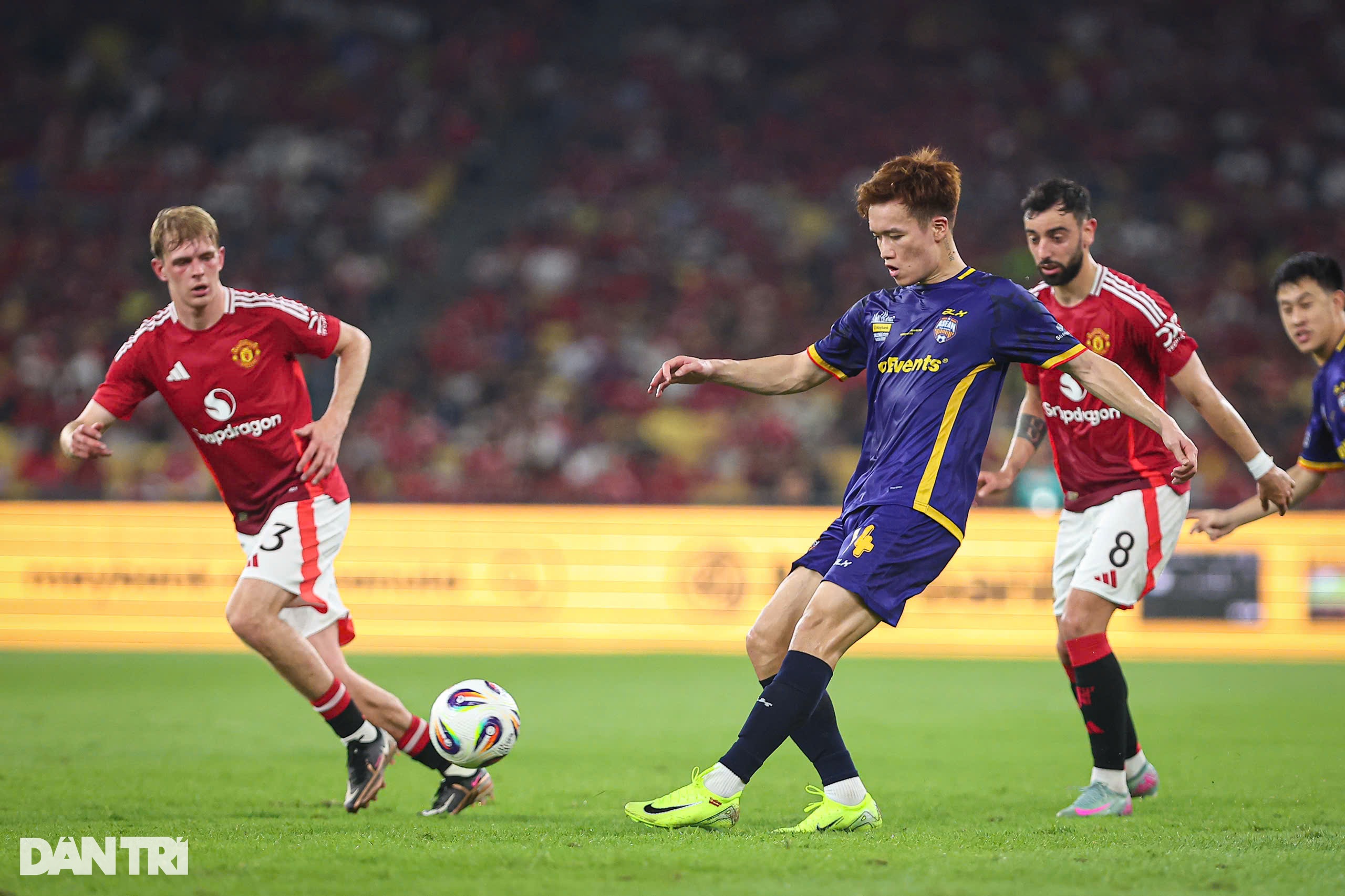 post-image-hai-long-duoc-bao-quoc-te-ca-ngoi-sau-man-trinh-dien-an-tuong-truoc-man-utd