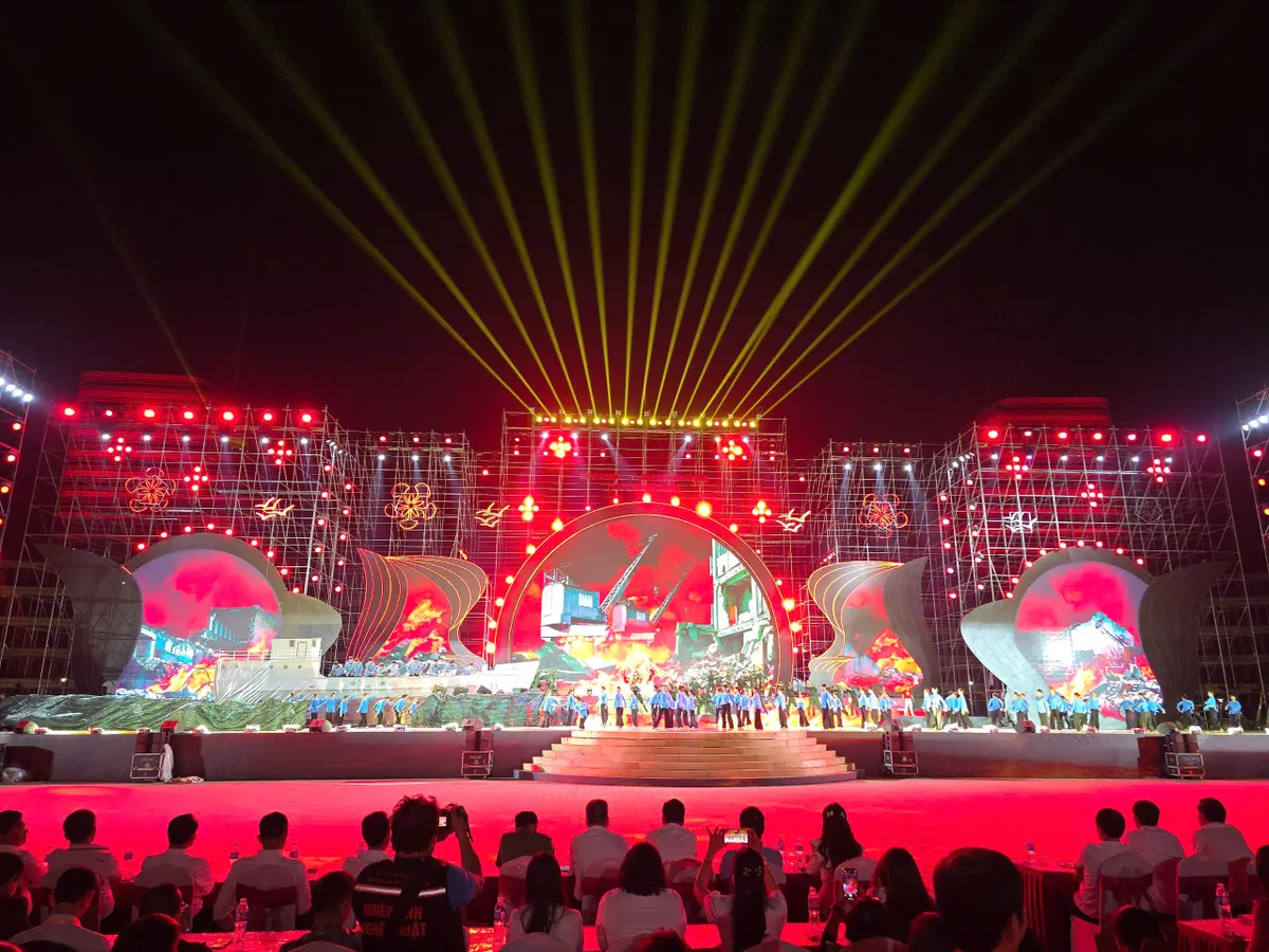 post-image-hai-phong-ky-niem-70-nam-giai-phong-va-khai-mac-le-hoi-hoa-phuong-do-2025