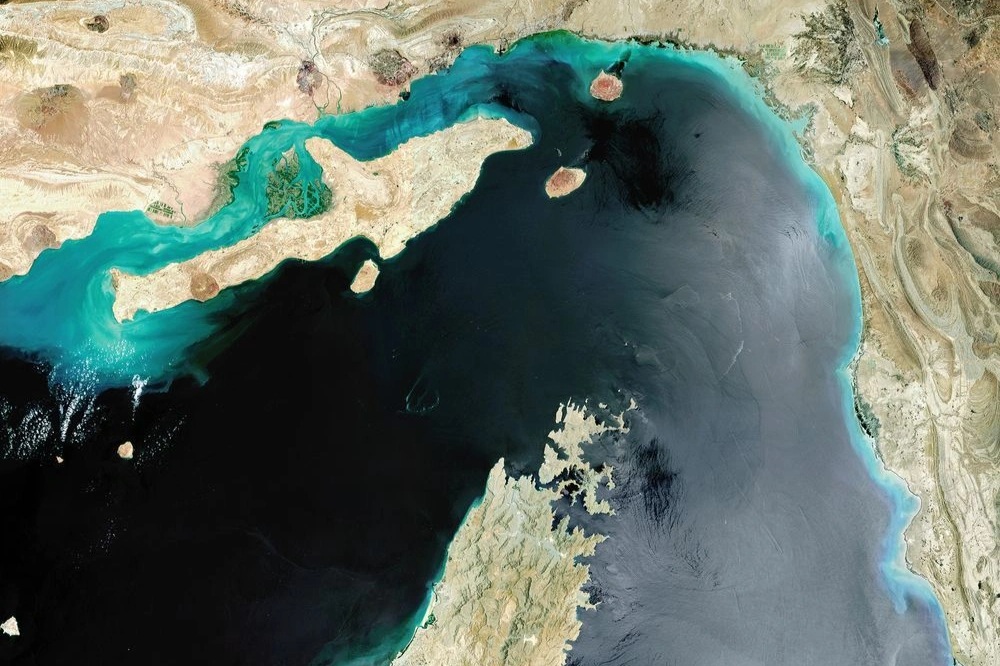 post-image-iran-can-nhac-dong-cua-eo-bien-hormuz-phan-ung-cung-ran-truoc-dong-thai-cua-my