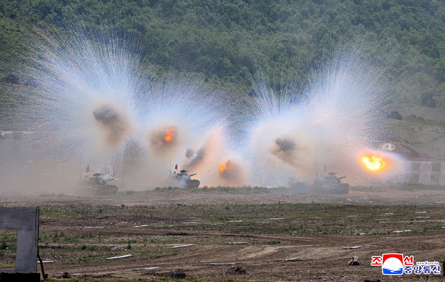 post-image-kim-jong-un-thuc-giuc-quan-doi-trieu-tien-san-sang-cho-moi-tinh-huong-chien-tranh