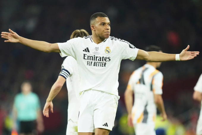 post-image-kylian-mbappe-lan-dau-tien-doat-giay-vang-chau-au