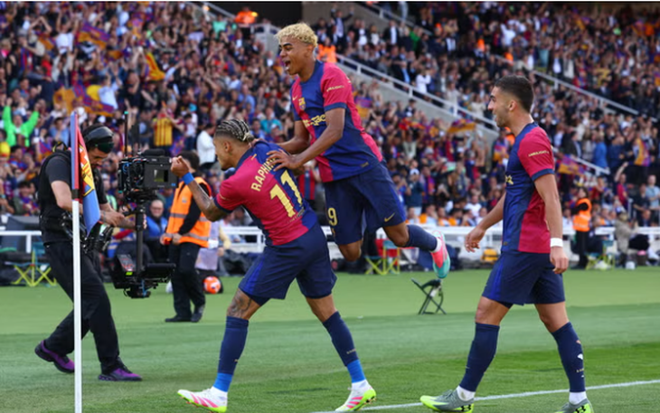 post-image-lamine-yamal-gay-an-tuong-voi-man-an-mung-ca-khia-cristiano-ronaldo-va-kylian-mbappe