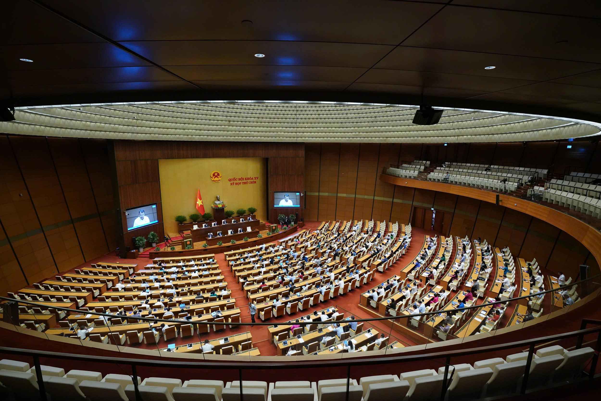 post-image-luat-can-bo-cong-chuc-sua-doi-cham-dut-tinh-trang-lam-it-huong-nhieu-trong-tra-luong-thuong