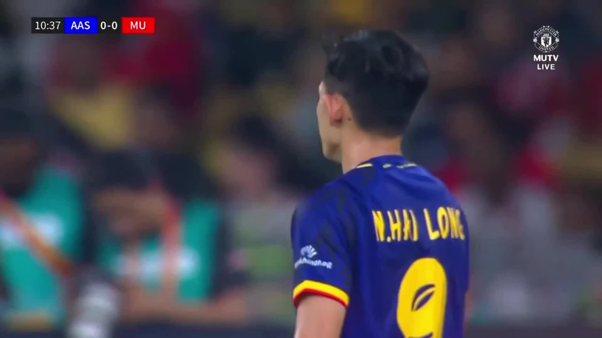 post-image-nguyen-hai-long-toa-sang-nhan-diem-cao-nhat-doi-asean-all-stars-truoc-manchester-united