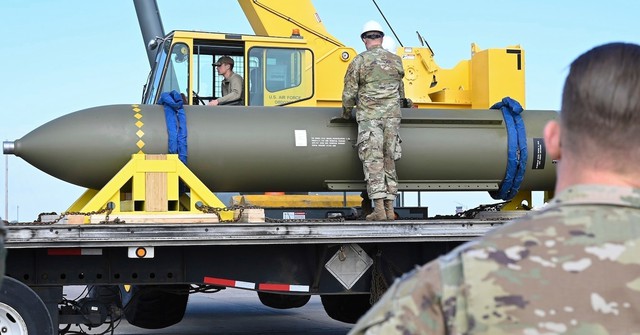 post-image-oanh-tac-co-b-2-my-mang-sieu-bom-gbu-57-den-tan-cong-iran-phan-tich-kha-nang-va-muc-tieu