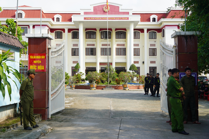 post-image-ong-le-tung-van-linh-3-nam-tu-vi-toi-loan-luan-dien-bien-phien-toa-kin