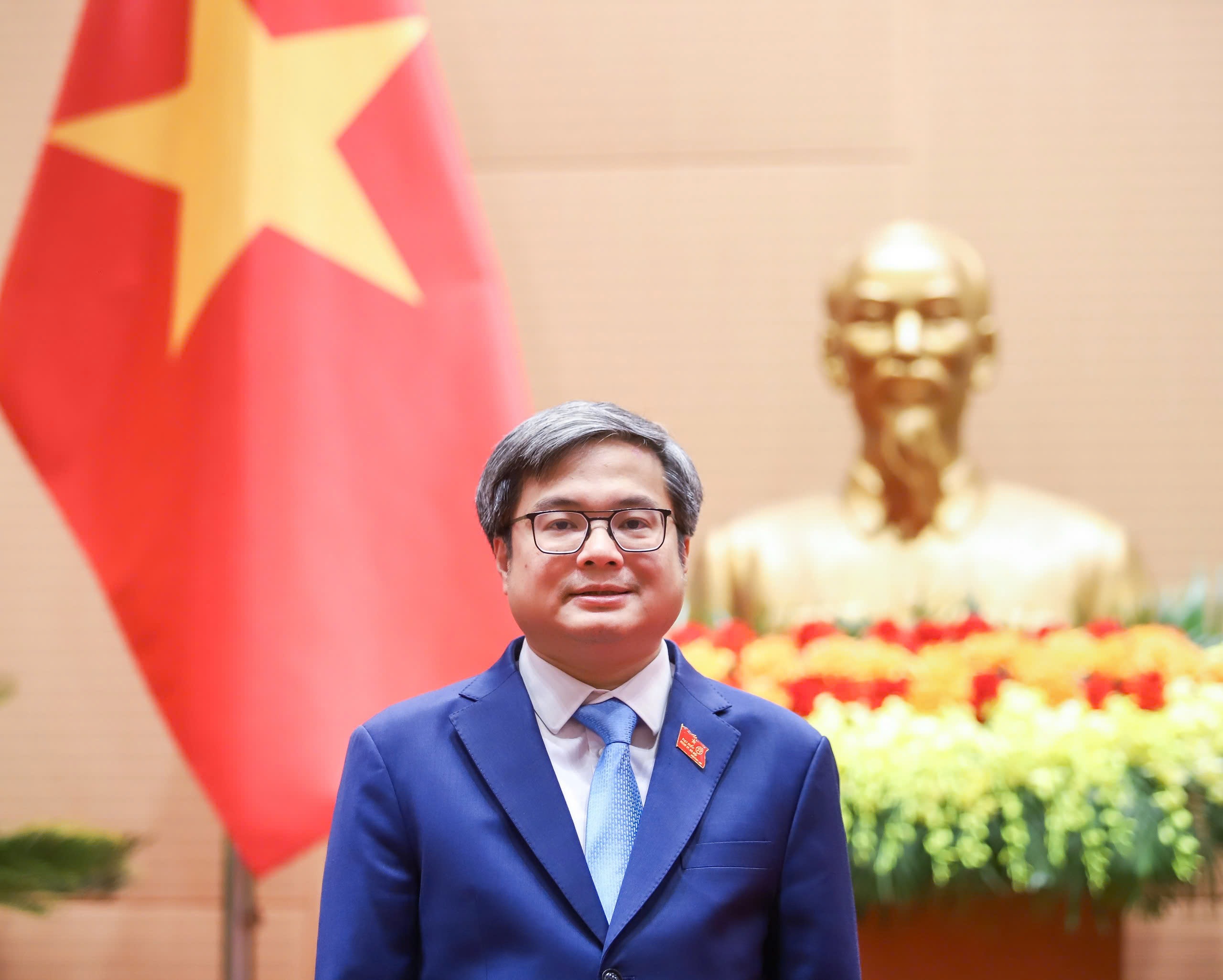 post-image-ong-truong-viet-dung-giu-chuc-pho-chu-tich-ubnd-tp-ha-noi-tu-thu-khoa-den-vi-tri-lanh-dao