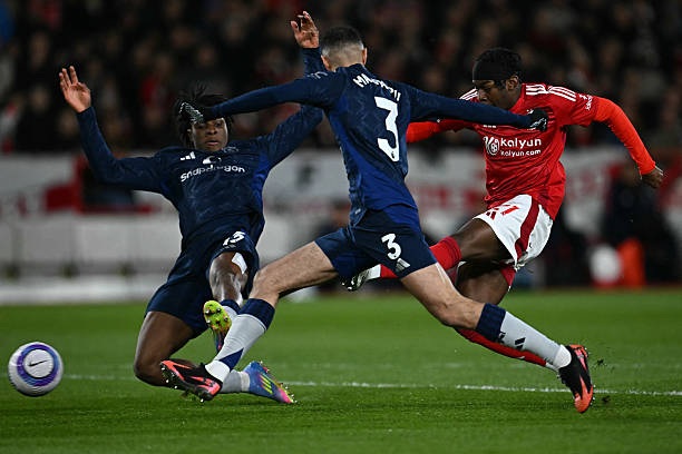 post-image-rio-ferdinand-phan-tich-that-bai-cua-man-utd-chi-ra-3-cau-thu-mac-loi