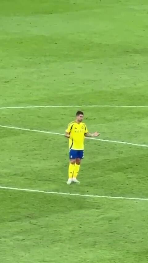 post-image-ronaldo-boc-lo-that-vong-sau-khi-al-nassr-bi-loai-khoi-afc-champions-league