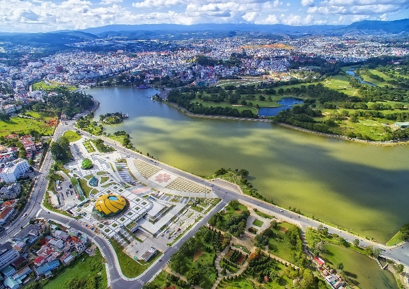 post-image-tong-bi-thu-to-lam-ky-quyet-dinh-thanh-lap-23-dang-bo-moi-sau-sap-nhap-tinh-thanh