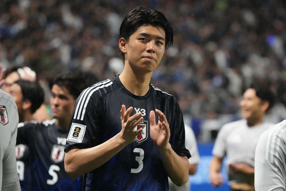 post-image-tottenham-hotspur-chieu-mo-thanh-cong-trung-ve-nhat-ban-kota-takai