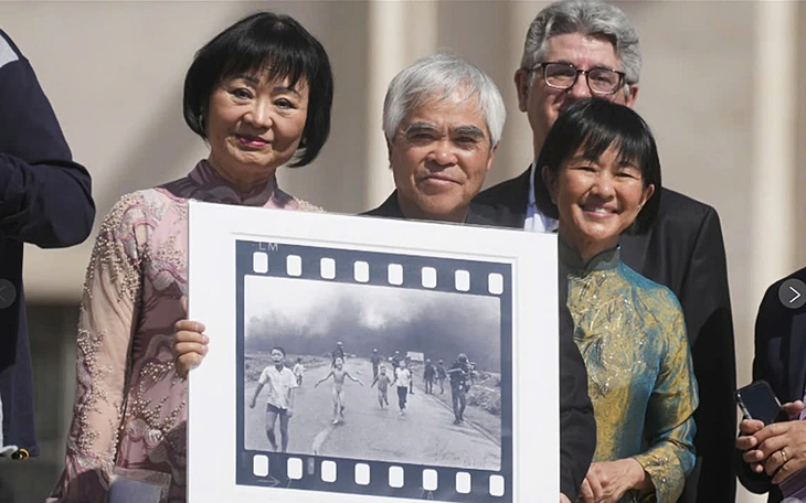 post-image-world-press-photo-xem-xet-lai-tac-gia-buc-anh-em-be-napalm-nghi-van-khong-phai-nick-ut